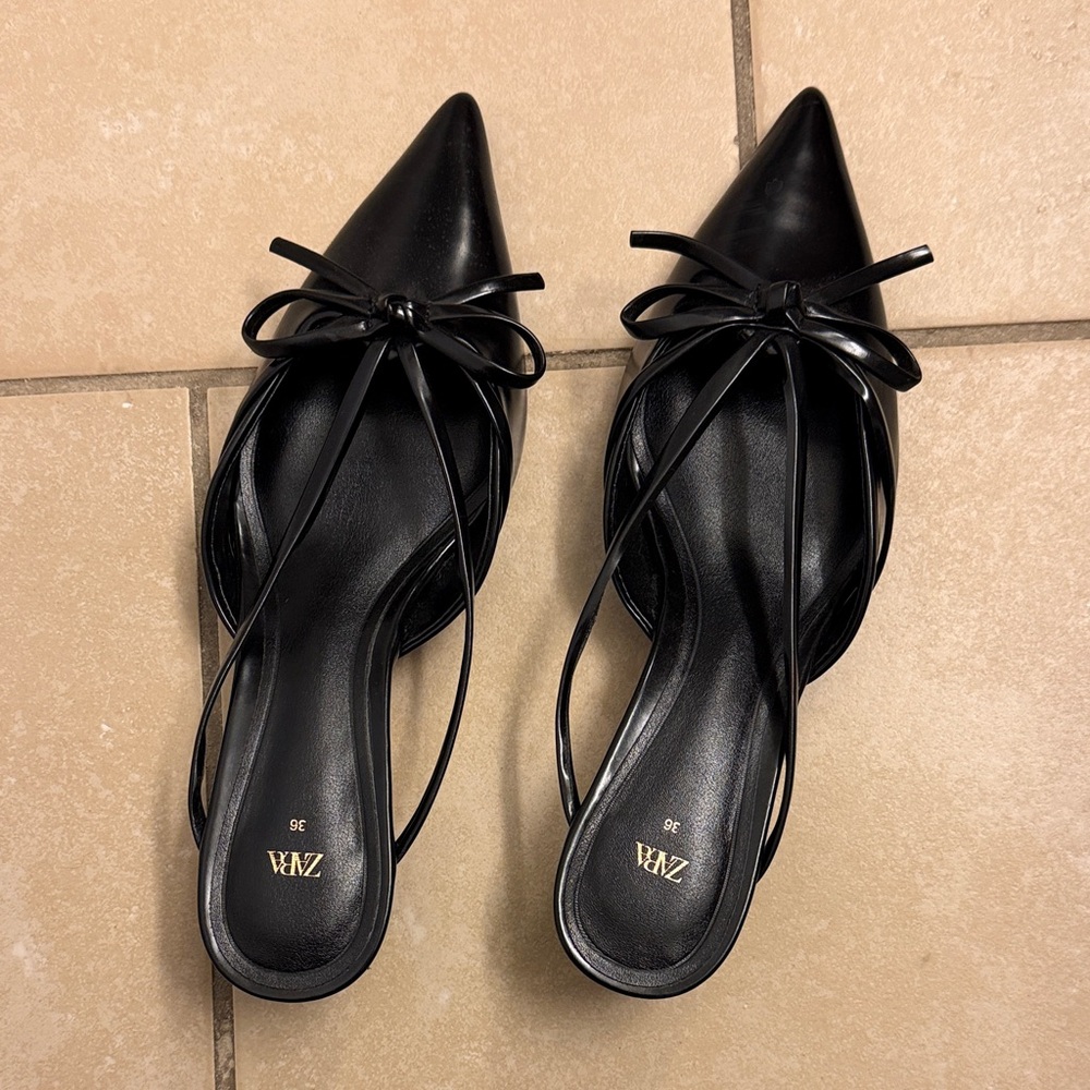 Zara black pointed toe kitten heel